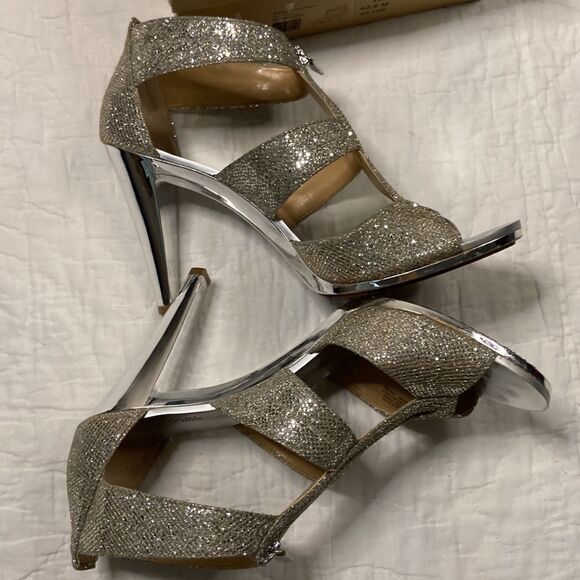Michael Kors Berkley Cutout Accent T-Strap High Heel Sandals size 11 - Picture 4 of 9